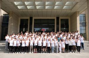 腳踏實地、行穩(wěn)致遠(yuǎn)——集團(tuán)公司舉辦慶祝公司成立70周年健走活動